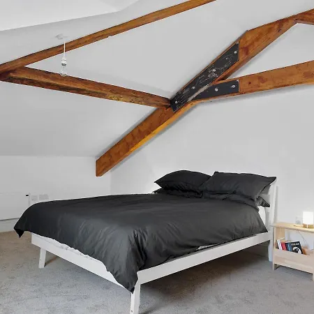 Pass The Keys A Simply Stunning Penthouse In Apartament Ulverston